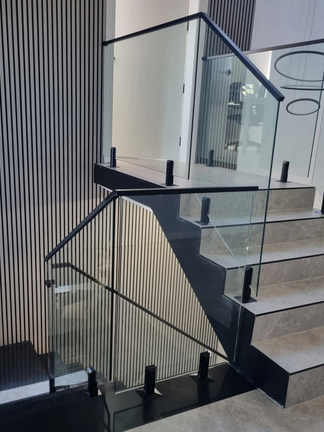 Just Frameless installation sample 1